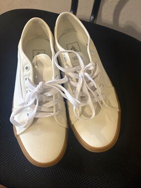 Vans White Canvas Low-Top Sneakers with Gum Outsole